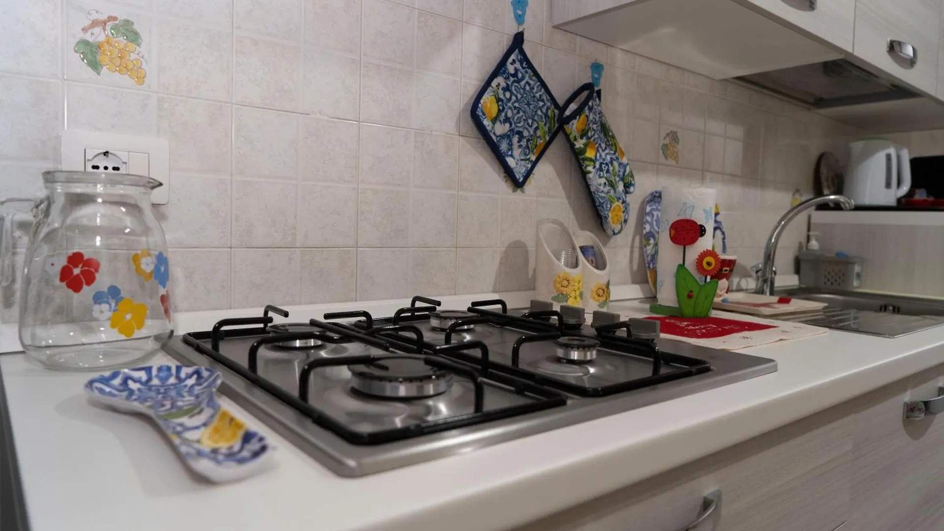 Casa Indipendente E Ben Servita A Catania 0*,
